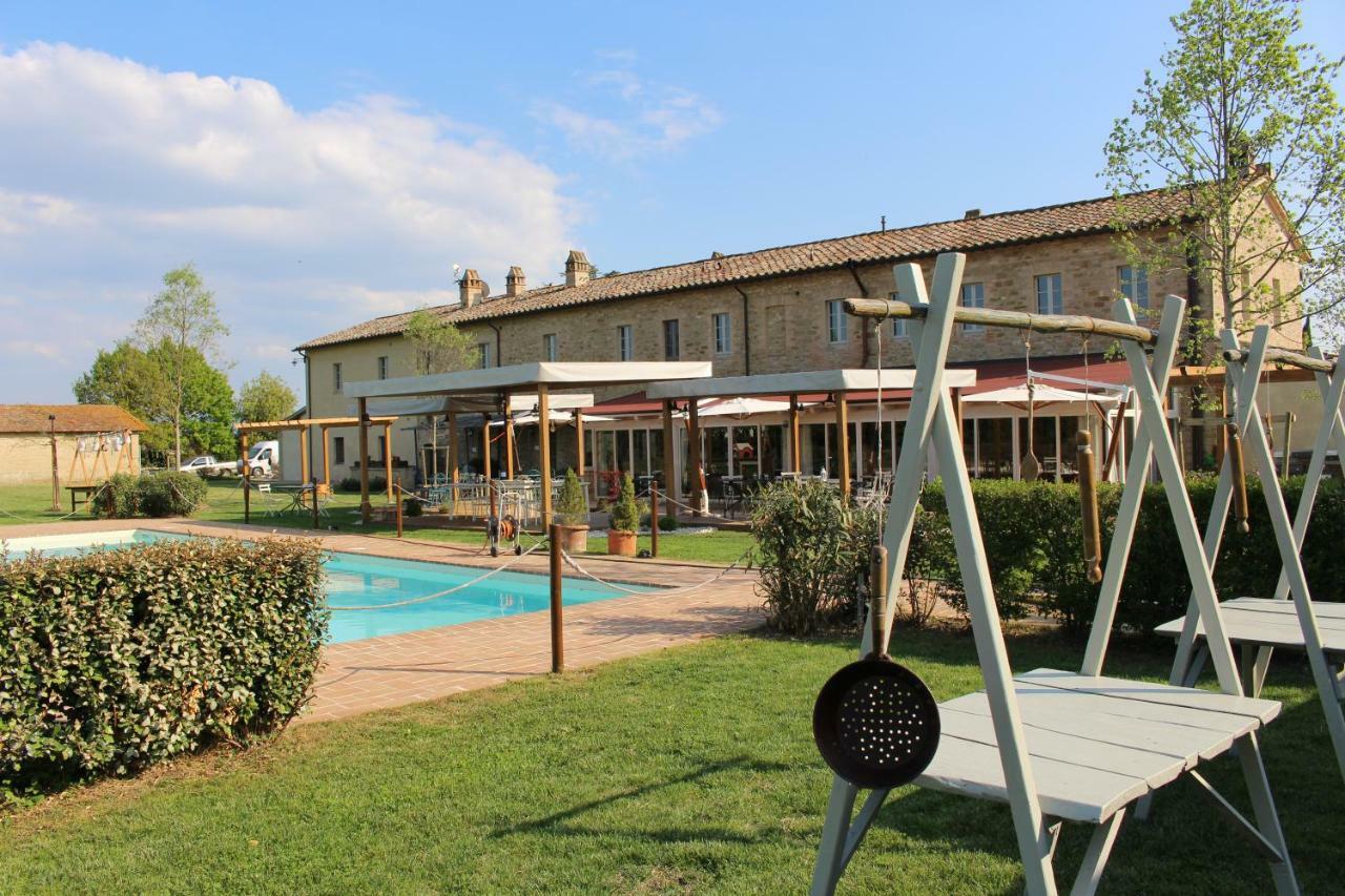 Favorita Food&Wine Resort Бастия-Умбра Экстерьер фото